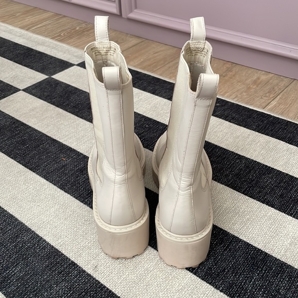 Steve Madden Cream Boots - Picture 3 of 4